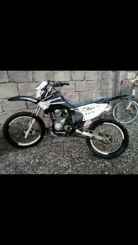 موطور قفاز كاويار موديل 23  ما مفتوح شرط للبيع الموطور مراوس وبيع 0778...