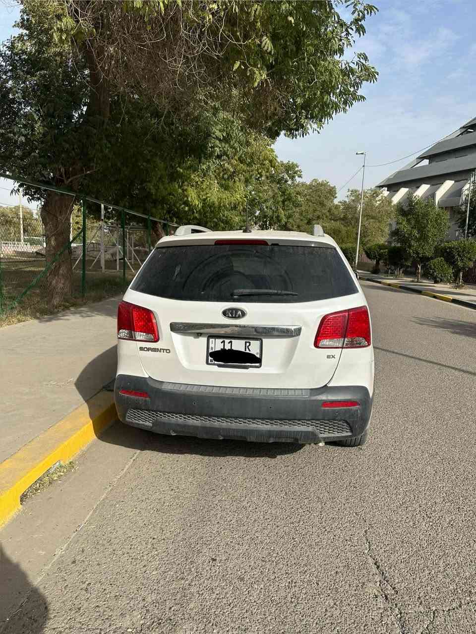 سلام عليكم

Kia sorento 2013

كيا سورنتو  2013

مواصفات ex

اعلى شي عده قمارة 

كراسي تدفئة

تبريد تدفئة dual zone 

قطع تبريد خلفي

تثبيت سرعة

وغير منها

محرك 2400  اربعة سلندر 

المسافة المقطوعة  94500 ميل يعني تقريبن 150 الف كم

حادث سرقة متبدل البجم

سيارة بيها ملاحظات مثل:

قمارة جاردة من فوق و التكمات 

حادث على جاملغ السايق يتعدل بارد مع تكحيل

وغير منها شخوط 

بيها شاشه كاربلاي اني شديتها جديد 

 السعر المطلوب 120 وقابل للتفاوض للشراي 

استفسار مع الرقم ***********

مكان السيارة المنصور بغداد, العراق
