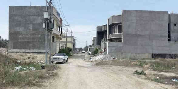 قطعة ارض للبيع موقع مميز بعقوبة من ضمن مقاطعة خان اللوالوة ضمن حدود البلدية 
السلام عليكم 
 قطعة ارض زراعي عقد (25) موقعها بعقوبة خلف نادي الفروسية بيها طريق مجاور محطة فواد ومدخل مقابيل الرحمة 
خدمات (كهرباء +ماء +انارة +سبيس للشوارع) عرض الشارع 10 متر  مساحة القطعة 100 متر )
السعر مناسب 35 مليون 
وعندي 200 متر ابيع لليحب
***********
