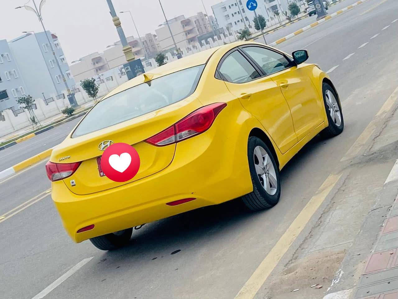 للبيع هونداي النترا موديل 2013 وارد امريكي بيه تبديل جاملغ امامي فقط بدون***********دواخل ليبل واحد موصفاته تحكم تدفه بل كشنات ويل كروم داخل بيجي مكينه 1800 السعر ١١٠وبيه مجال بسيط مكان السياره حله
