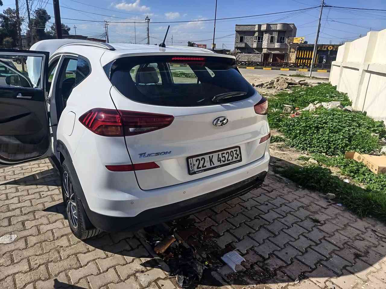 السلام عليكم.
توكسون موديل 2019 خليجي اصلي مو جيكي
خمس عدسات وتشغيل بصمة ابواب بصمة تبريد قطعتين ثلاث انظمة قيادة بيع ومراوس
رقم اربيل دولي سنوية لل 2029 الهزة منتهية
طخم امامي وخلفي جديد قبل اسبوع بدلتو غراض اصلية
محرك 2000 شرط ما مفتوح وكير شرط شركة بجم كبس صندوك كبس
بيها ضرر خفيف ومصلح مكفولة من الكص والتبديل وترايها زيرو السعر 165 وبيها مجال للطيبين


**إذا كنت صاحب هذا الإعلان وتريد حذفه لأي سبب، رجاءا أرسل رسالة إلى الدعم الفني**