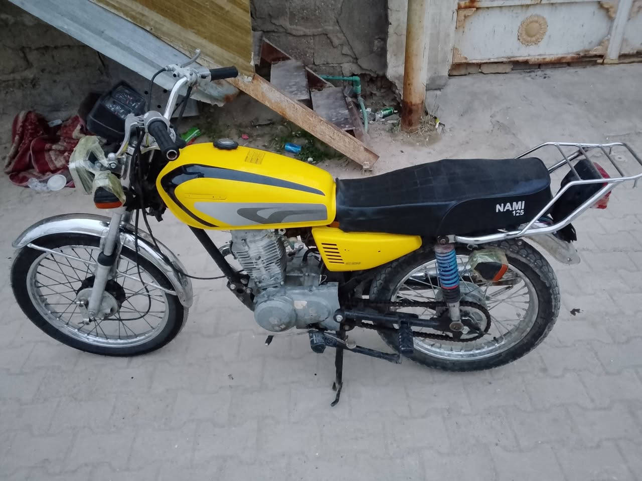 نامه اصلي اوراقه نغسلن يعني كلك تجي تاخذه من باب البيت موديل 23
سعره 400 مكاني الاسكان 
***********
