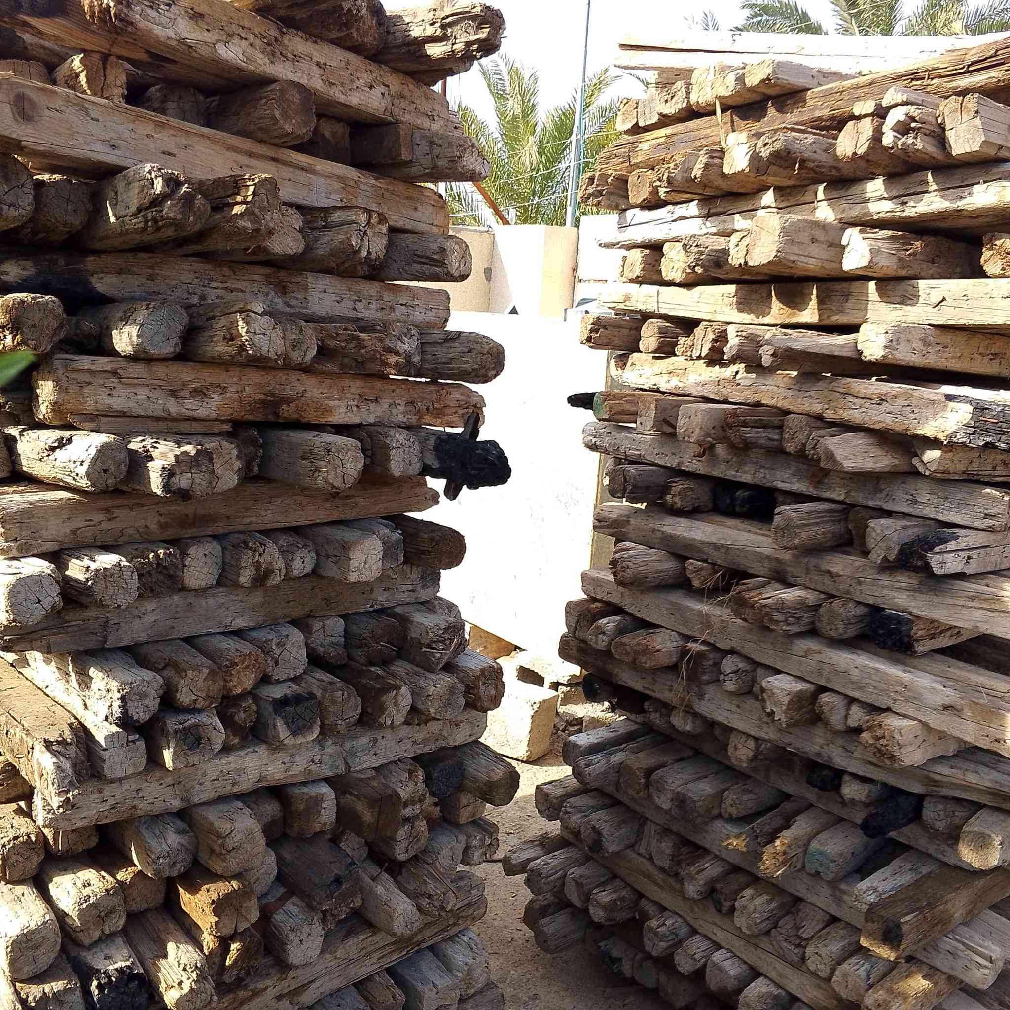 سير  اطول مختلفه من ٥٠سم  ٧٠سم  ٨٠سم   وطول ١متر  وطول ١ونص  الكميه تقريبا ٣مكعبات
جسر ديالى الجديد 
***********  واتس موجود
