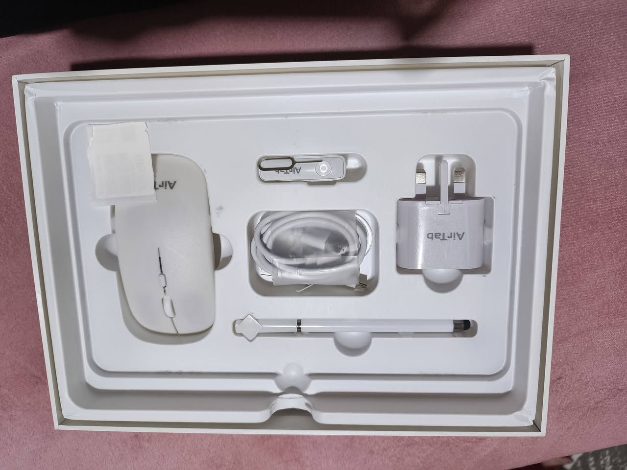 سلام عليكم ايباد لبيع كامل ملحقات تفاصيل مكتوبه جهاز كسر كارتون يرهم ألعاب ويرهم قرايه سعر خاص أو تصال ***********
