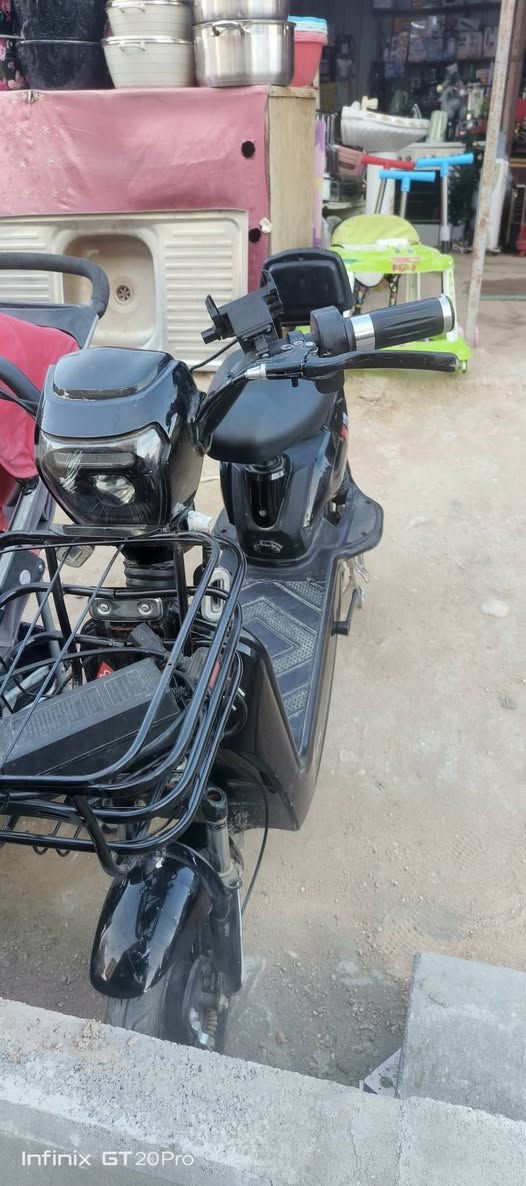 سلام عليكم بسكل شحن نضيف وشغال ربع بطريات مكاني كربلاء حي العامل سوك الخير ***********
