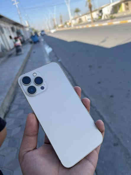 سلام عليكم للبيع13برو ماكس 
مستبدل شاشه اصليه الجهاز كلش نضيف افحص وخذ 
حت كارتون وياه الجهاز مال بيت
بطاريه 84
ذاكره 256
تك سيم 
كامرات كله شغال 
السعر $650
للستفسار 
***********
