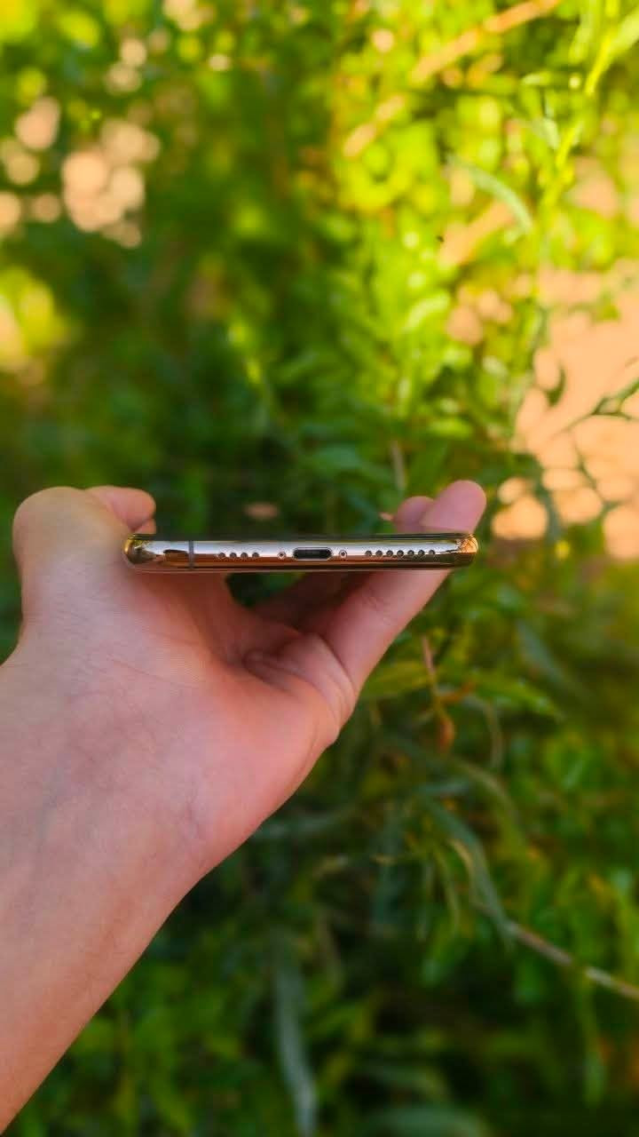 ايفون اكس ماكس IPhone X Max
الذاكرة .256 
البطارية🔋.81 مو مبدل 
الجهاز نظيف جدآ
فقط فطر في الظهر وخدوش في الشاشة 
سعر الجهاز 240 قابل للتفاوض


**إذا كنت صاحب هذا الإعلان وتريد حذفه لأي سبب، رجاءا أرسل رسالة إلى الدعم الفني**