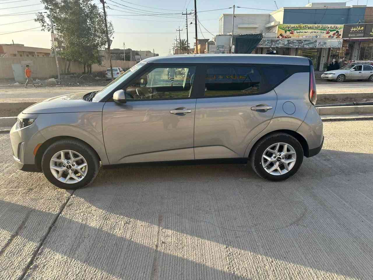كيا صول موديل 2025
دخول جديد. جديده 

المواصفات 

شاشة دجتل  

محرك 2000 دوش

رادار امامي

رادار خلفي

رادار جانبي

شاشة كبيرة

كامرة دوارة

اوتو ستوب

تحديد مسار

قيادة ذاتية

توقف ذاتي 

تنبيه عند مغادرة المسار

كروس سرعة

مانع انحدار

ويل كب حجم 17  

حساسات 360 درجة

وضعيات قيادة

شحن واير ليس 

وبعد بيهة مواصفات

سيارة جاهزة وكاملة بدون نقص 

 صورالحادث مرفقه بلمنشور 

إتصال ***********
