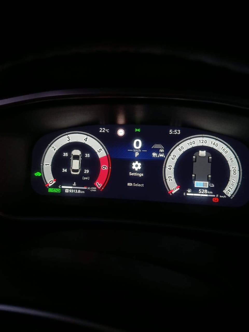 كورلا ٢٠٢٤ وارد صيني
رقم بغداد 
مكفوله عدا بارد بالجاملغ الامامي 
السونار مرفق 
مكانها كربلاء 
فول مواصفات عدا الكراسي 
  داخل احمر 
السعر ١٤٦ بي مجال بسيط 
***********
