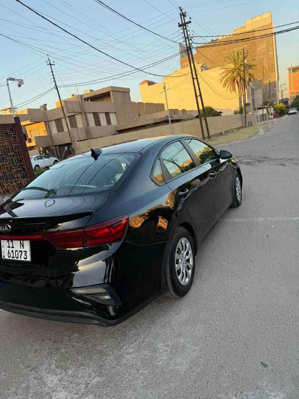 السلام عليكم عندي فورتي موديل 2020 وارد امريكي للبيع رقم بغداد بسمي بيها صبغ قطعتين بس جاملغ خلفي وبنيد بدون دواخل والسونار ناشره ماشيه 132 كيلو سياره خير من الله وجاهزه ان شاء الله مواصفاتها شاشه كاميرا خلفيه كشنات جلد بلادي تدفئه كشنات تحكم ستيرن مود درايف ( سبورت - نورمل - سمارت ) السياره عارضها ب 123 وبيها مجال جداً بسيط سونار السياره مكانها في بغداد حي الخضراء وهذا رقمي *********** ومتوفر واتس اب بغداد, العراق
