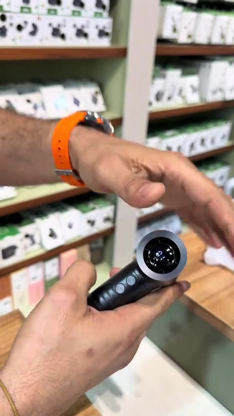 🌪️ ACEFAST Wireless Turbo Blower 🌪️ إذا كنت تبحث عن جهاز قوي وصغير الحجم للتنظيف والنفخ، فإن ACEFAST Wireless Turbo Blower هو الخيار المثالي! 💨✨ 🔹 قوة نفخ عالية تصل إلى 17.5 م/ث لتنظيف الغبار والأتربة بسهولة. 🔹 يحتوي على 199 مستوى سرعة للتحكم الدقيق بقوة الهواء حسب الحاجة. 🔹 مزود بـ 13 شفرة توربو لأداء قوي وثابت. 🔹 شاشة LED رقمية تعرض مستوى البطارية وسرعة التشغيل. 🔹 بطارية تدوم حتى 10 ساعات من الاستخدام المتواصل. 🔹 يأتي مع 3 فوهات مختلفة لتناسب العديد من الاستخدامات. 🔹 تصميم لاسلكي مدمج وخفيف الوزن، سهل الحمل والتنقل. 🎒 ✅ مناسب لتنظيف الكمبيوتر، الكيبورد، السيارة، الأجهزة الإلكترونية، وأماكن الوصول الضيقة. 💰 السعر: 40,000 دينار عراقي فقط 🚚 التوصيل: 5,000 دينار إلى جميع محافظات العراق 📞 للطلب والاستفسار: *********** 🔥 منتج عملي وأصلي من ACEFAST بجودة عالية وأداء احترافي. اطلبه الآن قبل نفاد الكمية! 🔥 #creatorsearchinsights 
