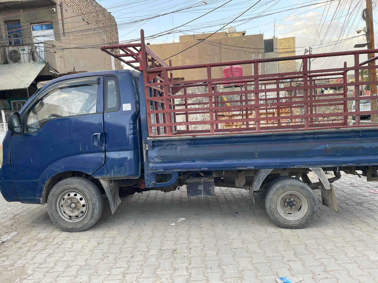 سياره كيا للبيع موديل 2004رقم بغداد مكان حي اور  تحويل ثاني يوم دوشمه وحداديه جديده ***********
