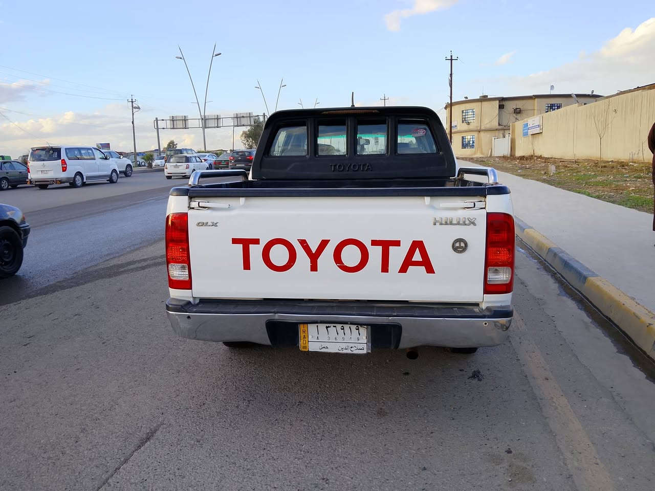 #بيكم تيوتا مرزي 2009 سياره مال جناي
سعودي شاصي 19 المرغوب 

رقم صلاح الدين السياره بل موصل حي التنك

محرك لا صرف ولا نفخ ما مضروب صبانه 

لا صبغ ولا خياس سياره جديده 

كير اكسن شرط 

تواير جدد كشنات جلد دوشمه حلوه 

سنويه 27 كابون بيها 

سعر 175 وبيها مجال 

***********
