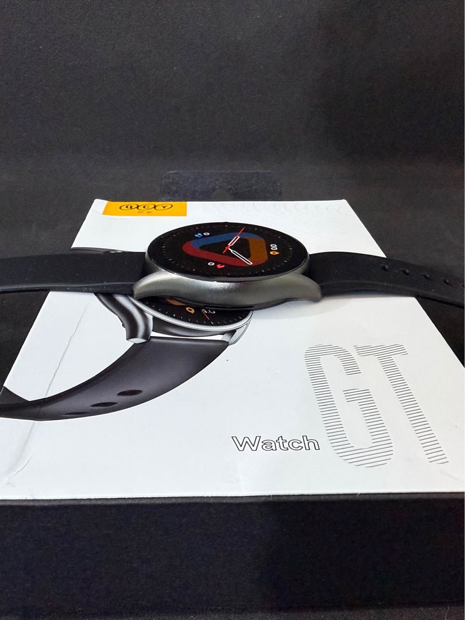 ساعة ماركة QCY Watch GT القطعة جديدة لوك 

الشاشة: شاشة AMOLED ملونة بمقاس 1.43 بوصة بدقة عالية 466×466 بكسل، وتدعم خاصية الشاشة الدائمة (AOD)

السطوع: يصل إلى 1000 شمعة (Nits) لمقاومة أشعة الشمس المباشرة ووضوح تام في الإضاءة الخارجية

الهيكل: إطار الساعة مصنوع من سبائك الزنك المطلي بالفراغ مع تاج دوار من الألمنيوم لإعطاء ملمس ومظهر معدني أنيق

البطارية: سعة 280 مللي أمبير تدوم حتى 10 أيام من الاستخدام العادي

الرياضة والصحة: تدعم أكثر من 100 وضع رياضي، ومزودة بحساسات لمراقبة نبضات القلب، نسبة الأكسجين في الدم (SpO2)، ومتابعة جودة النوم

الاتصال: تدعم المكالمات عبر البلوتوث (تستطيع الرد وإجراء المكالمات من الساعة مباشرة بفضل الميكروفون والسبيكر المدمجين)

مقاومة الماء: تأتي بمعيار IPX8 لمقاومة التعرق ورذاذ الماء

السعر 35 الف مع التوصيل 

للحجز والاستفسار مراسلة الصفحة 

رابط واتساب مباشر الي يريد يراسلني 👇

https://wa.me/message/ANGQMMLUZKO4C1 بغداد, العراق


**إذا كنت صاحب هذا الإعلان وتريد حذفه لأي سبب، رجاءا أرسل رسالة إلى الدعم الفني**