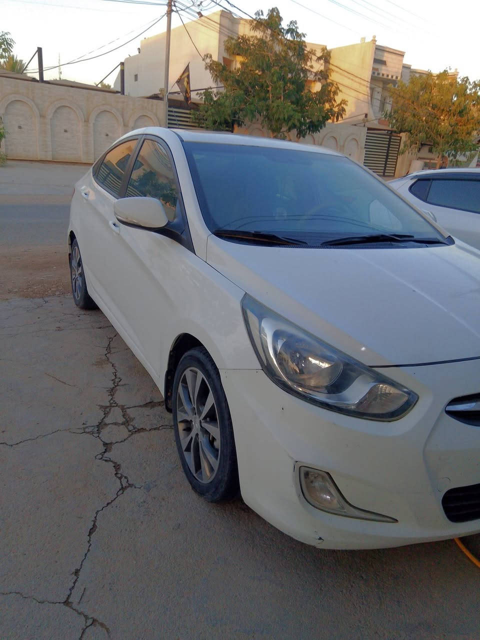 السلام عليكم اكسنت موديل2015 رقم بغداد سنويه لل27السياره فول مواصفات ماشيه 93 بيهه قطعه مبدله وشويه بارد السعر 95 وبيهه مجال قليل المكان بابل للاستفسار ***********
