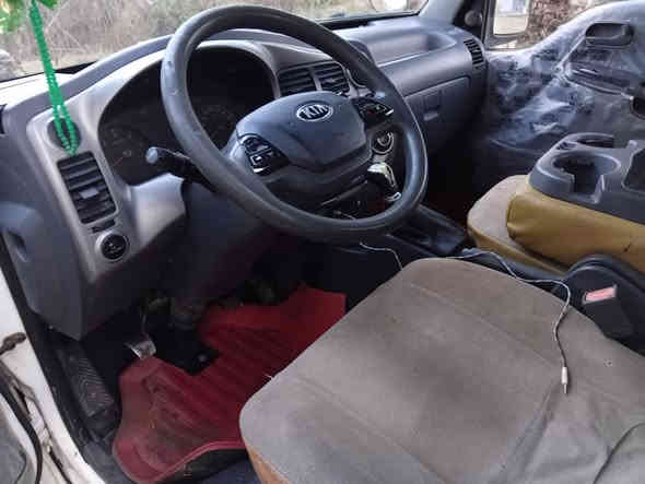 السلام عليكم كيا حمل  للبيع  مسكر موديل ١٧ رقم بغداد مكينه كير تخم تاير سياره مال جناي ***********
