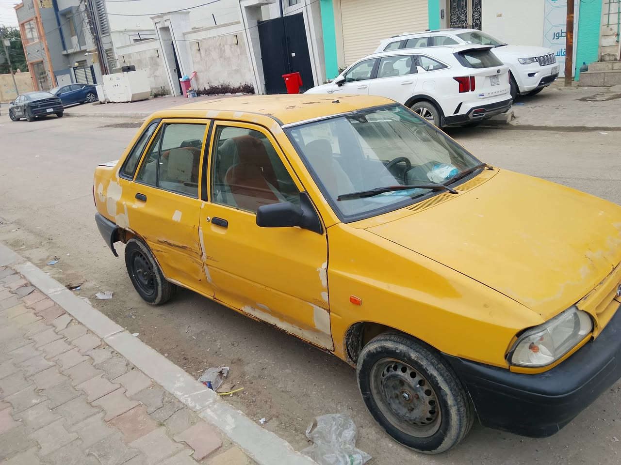 السلام عليكم
سايبه 2011

رقم بغداد بيه سنويه عضم عاج 
وبيها وكاله عضم عاج بسم شخص 
اسويلك بيه مكاتبه مكتب اكفله سرقه وعشائر 
سعره 1500 وبيها مجال ملاحضه سياره بيه خيط بخار 

 كربلاء ***********
سعره سعر دراجه
