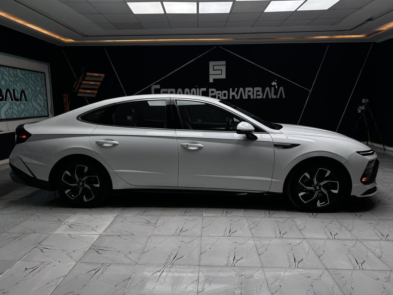 سوناتة 2024
السلام عليكم 

سوناتا موديل

 2024

ماشيه 46km الف 

اللون ابيض صدفي

مواصفات

شاشه 

كامره

لايت عدسات

بصمه

رادار امامي

رادار خلفي

رادار جانبي

لد امامي خلفي

حساسات امامي خلفي 

ويل كب

توقف ذاتي 

قياده ذاتيه

تنبيه خروج عن المسار

تحديد مسار 

فول تحكم ستيرن

كشن السائق كهرباء

تدفئه بالكشنات

تدفئه بالاستيرن 

داخل  ابيض ملكي

شفتات 

كير تعليك

تبريد بيانو لمس

ترحيب عند الاقتراب

صندوق ذكي

تشغيل عن بعد

محرك 2500✈️

صور الحادث بالمنشور فقط جاملغ مبدل تفصيخ والقديم موجود وربع البنيد مصلح تصليح درجة اولى ومصبوغ 

الحادث سطحي 

وهنا بيها طخه بسيطه راجعه بارد 

بدون اي دواخل شاصي اللغد والايرباك والكير والمحرك كلهن مكفولات 

صور امريكا بالمنشور

للاستفسار ***********

الموقع كربلاء

السعر 235$ وبيها مجال تعال شوف وبيك خير وتدلل 

رقم كربلاء دولي  تحويل مباشر ماكو وكالة كبل نسوي عقد مروري
