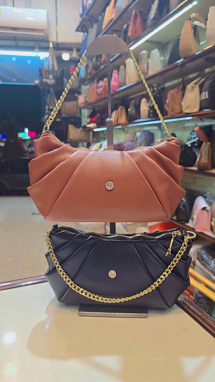 ✨️ جديد فينيسيا ✨️ New Venesia ✨️
✨️👜 حقيبة بناتية تخبل 😍👌
✨️ السعر 5.000 فقط ✨️


**إذا كنت صاحب هذا الإعلان وتريد حذفه لأي سبب، رجاءا أرسل رسالة إلى الدعم الفني**