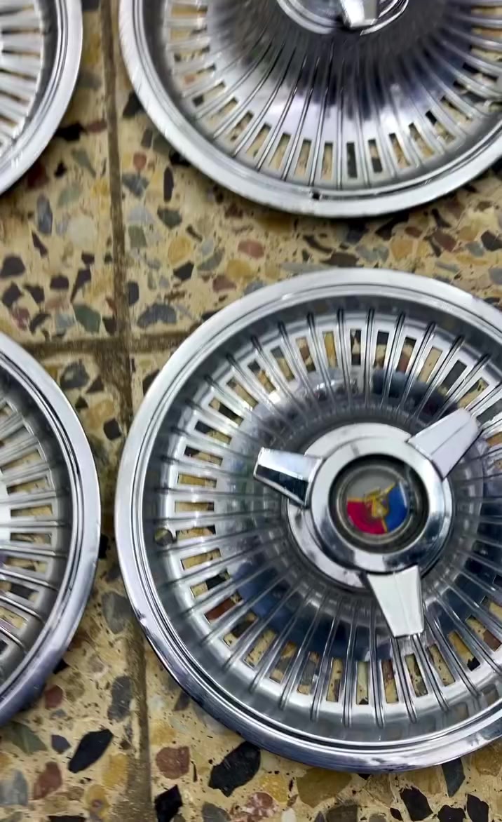 السلام عليكم البيع كبات اولدز حجم 14 ويرهمن 15 

                     مكصوصه سجاجينهن  ✂️ 
مكاني حريه 

***********
