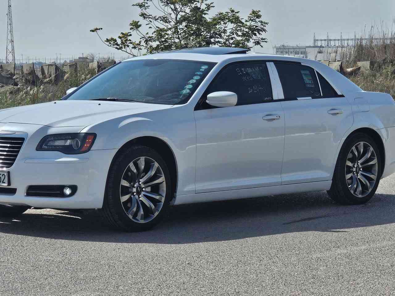 سلام عليكم اوباما S٢٠١٤ كلين سابقاً بس اندحجت بالجاملغ وبدلته لمامي ليمن ... والباقي كفاله وارد كندي .. السياره جديده بمعنى الكلمه ادامه كامله كير مكينه حداديه اكسن كوله شرط وع فحص.. مواصفات لS معروفه.. شاشه كببر..فتحه سقف . كشنين كهربائي داخل اسود كير طياره داخل محدث srt  ويل موزي 20.. تخم.تاير حلوه مثل لصوره بسمي تحول ... لسعر ٢١٠ وبيه مجال .. للستفسار اتصل ***********
