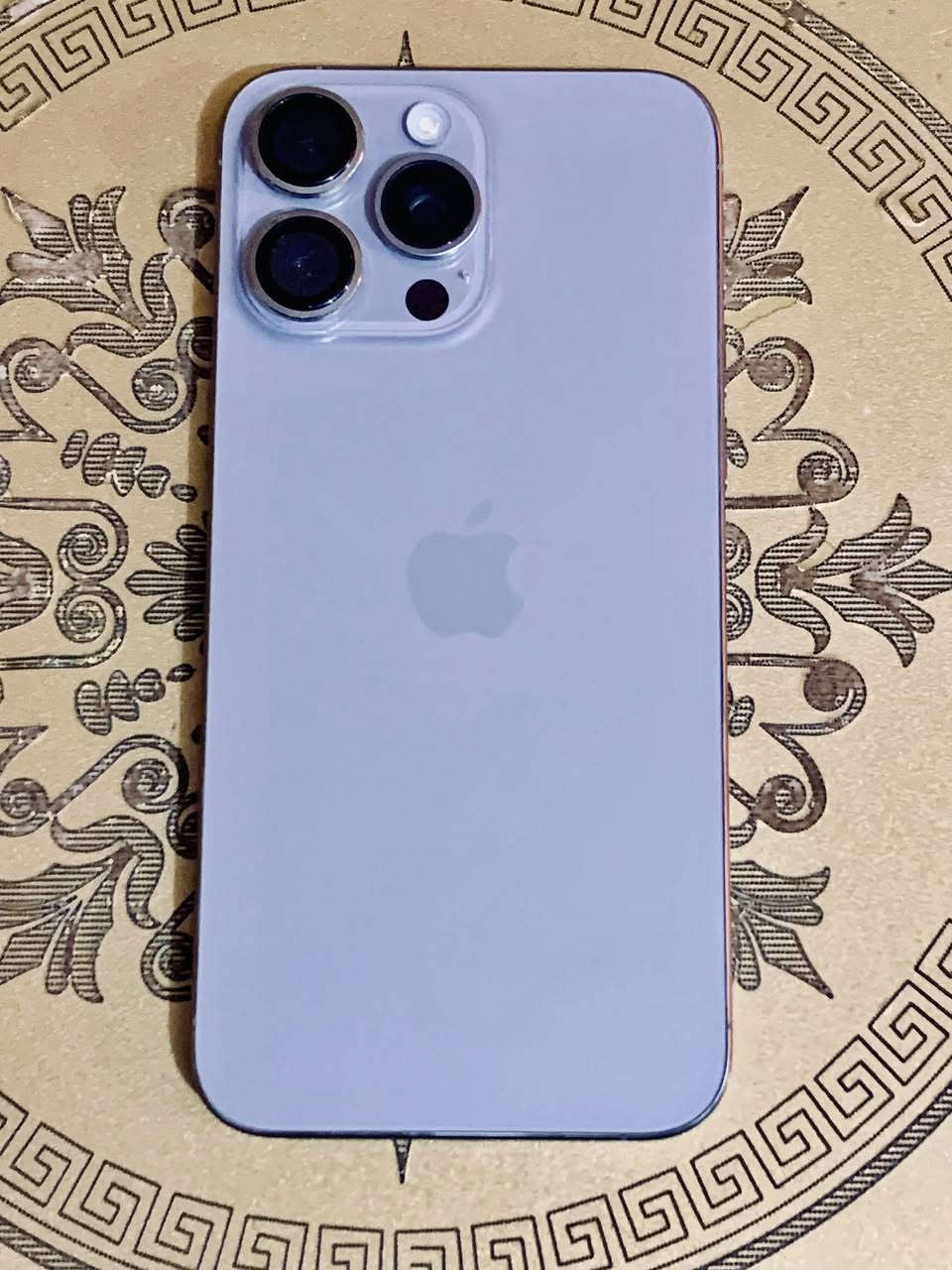 السلام عليكم
ايفون 15 برو ماكس تيتانيوم 
الجهاز اخذته جديد على ايدي مكفول من كلشي
 بطاريه 87 الكارتونه موجوده المكان الفلوجه السعر 1.100.000
***********
