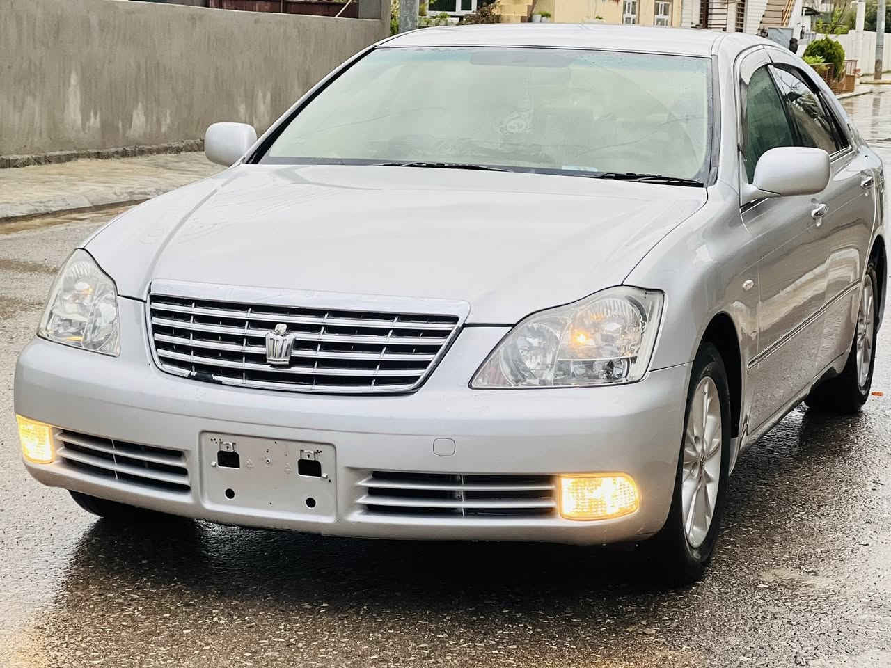 شاهینە مووس 2006
182بێ دووکەڵ .
دوو دووگمە .
بەحری ناو ڕەساسی .
شاشەو کامێرا.
کامل مەسرەف .
ساردوو گەموو بریکی بەسراوە .
تەقەو ڕەقەی نییە .
یەک پارچە بۆیاخی ئەورووپایە
سعری 58گەڵاو مەجال .
***********.
***********سەیسایەق
