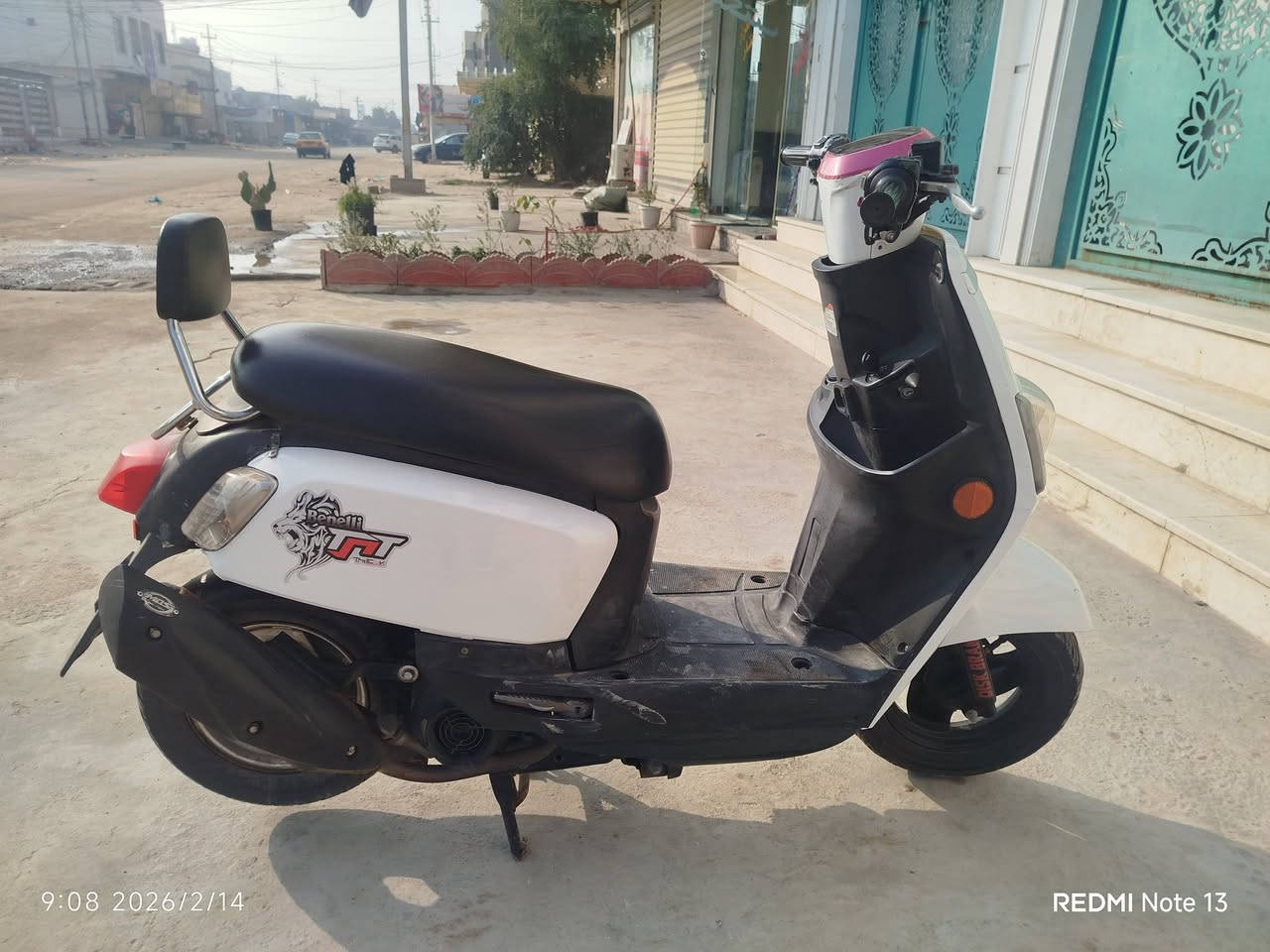 دراجة بوليسي مسطرة
مكينه مامفتوحه 
نقصها اشاير وعداد 
كفرات مبدلها
وصل موجود طلعتها برمضان الراح 
سعر 650 وبيها مجال 
للأستفسار: ***********
