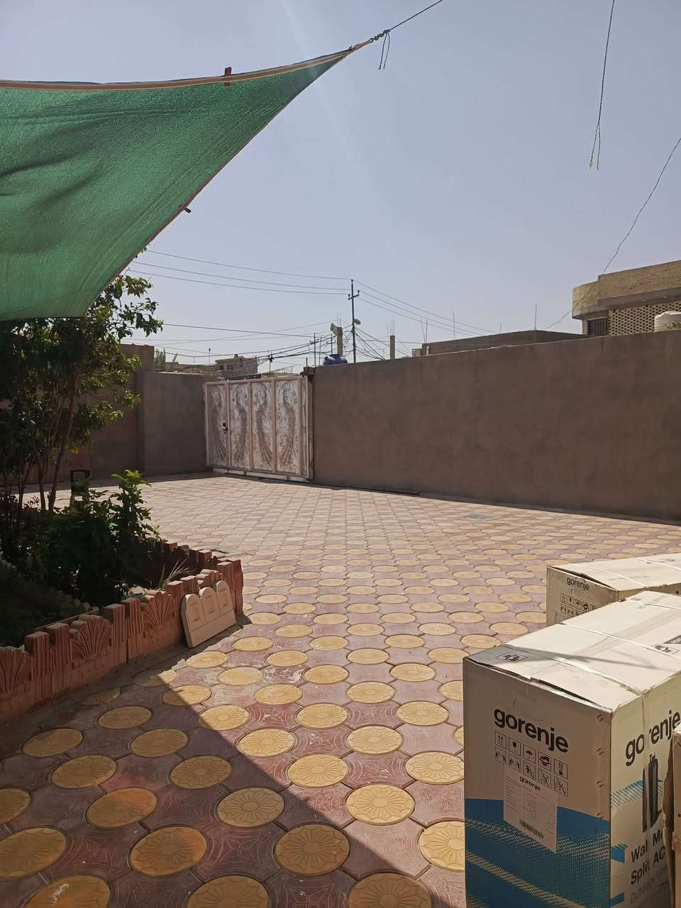 سند 2️⃣5️⃣مشمول بالتطويب 
دار للييع طابو زراعي  المساحة🟥 500
البناء 🟥170
عرصة خلف الدار🟥 110
4غرف نوم طابقين
العنوان علوة الفحل قرب جسر الامام علي مقابيل مخبز بركات الرحمن وصيدلية الرائد 
للتفاصيل والاستفسار 🔴
واتساب ***********
