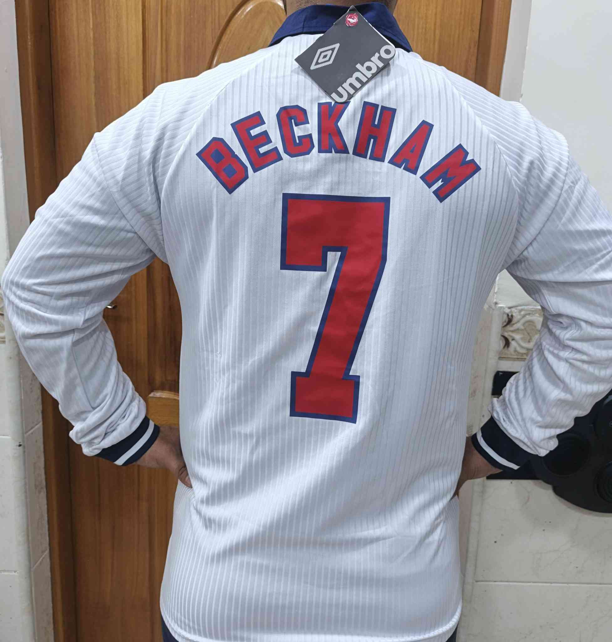 متوفر دريس بيكهام الاصلي ق2xL
السعر 15 توصيل مجاني


**إذا كنت صاحب هذا الإعلان وتريد حذفه لأي سبب، رجاءا أرسل رسالة إلى الدعم الفني**