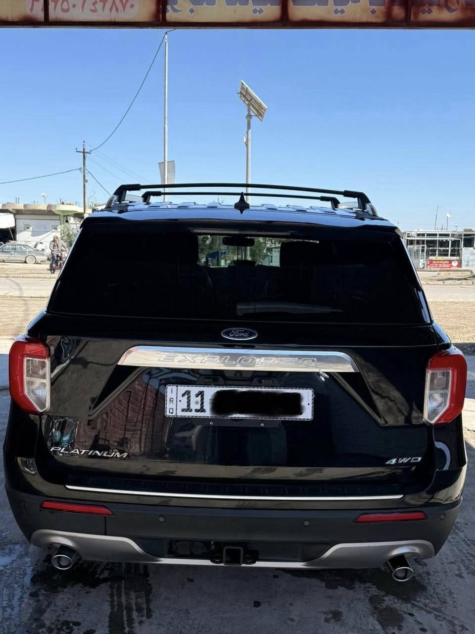 فورد اكسبلور بلاتينيوم 2022 اللون اسود ملكي رقم بغداد (كلين تايتل ) مكفولة من الصبغ والتبديل والبارد والشخط 
حجم المحرك : 6سلندر هايبرد 
رقم بغداد الانكليزي الجديد
فتحة بالسقف
أعلى مواصفات للبلاتينيوم

كود بالتكمة لفتح الباب
بصمة ابواب
بصمة تشغيل
تشغيل عن بعد ,𝐑𝐄𝐌𝐎𝐓𝐄 𝐒𝐓𝐀𝐑𝐓
سماعات ,𝐁𝐀𝐍𝐆&𝐎𝐋𝐔𝐅𝐒𝐄𝐍
شاشة دشبول ديجيتال
شاحن هاتف لاسلكي 
كاميرة °360 
كاميرة امامي
كاميرة جانبي
كاميرة خلفي
كير ماوس
هاند بريك بصمة
اوتو بارك  ،𝐀𝐔𝐓𝐎 𝐏𝐀𝐑𝐊
اوتو هولد ،𝐀𝐔𝐓𝐎 𝐇𝐎𝐋𝐃
اوتو ستارات،𝐀𝐔𝐓𝐎 𝐒𝐓𝐀𝐑𝐃
اوتو ستوب ,𝐀𝐔𝐓𝐎 𝐒𝐓𝐎𝐏
رادار امامي (تحديد مسار)
رادار جانبي  (نقاط عمياء)
رادار خلفي (التحذير من الاصطدام)
حساسات °360
حساسات امامي 
حساسات جانبي
حساسات خلفي
نظام ,𝐄𝐂𝐎
نظام ,𝐍𝐎𝐑𝐌𝐀𝐋
نظام ,𝐒𝐏𝐎𝐑𝐓
نظام ,𝐓𝐎𝐖/𝐇𝐀𝐔𝐋
نظام ,𝐒𝐋𝐈𝐏𝐏𝐄𝐑𝐘
داخل ليد 𝐋𝐄𝐃
تحكم استيرن
استيرن كهربائي 
استيرن خزن+ميموري
استيرن تدفئة
كشنات vip منفصل
كشنات جلد
كشنات كهربائي 
كشنات تبريد
كشنات تدفئة 
صندوق شفط كهربائي 
لايتات ليد وعدسة زينون بيلادي
بلوجكترات 𝐋𝐄𝐃 بيلادي
وباقي مواصفات البلاتينيوم 
ماشية 39 الف  قابل للزيادة
السعر 295 وبيها مجال 
للاستفسار الاتصال على الرقم ( *********** )علما بلحقيقه السياره احله
