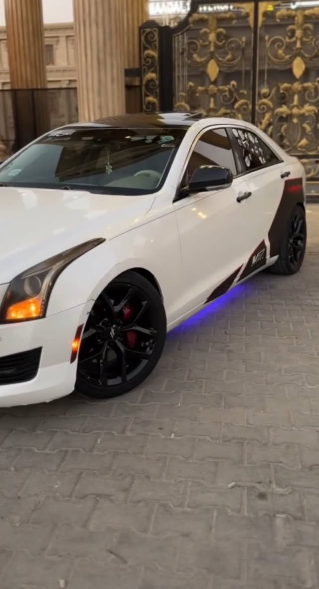 كاديلاك ats 2016 السياره السعر 115 وبيها مجال مكاني بصره للبيع او مراوس ***********
