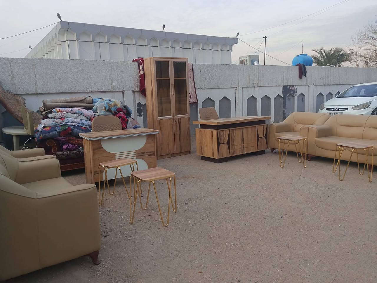 غراض مكتب كلش نضيفات ابيع شلع وابيع قطع الشراي راسلني خاص او واتساب *********** مكان شارع فلسطين وعندي توصيل
