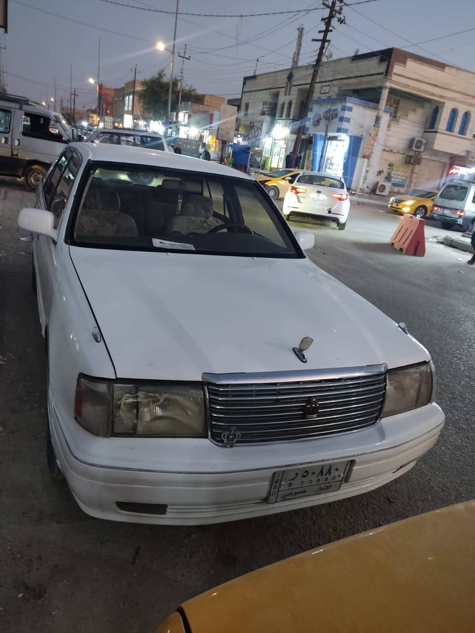 السلام عليكم 
اللهم صلّ على محمد وآل محمد سيارة راس الثور يسره ابلاد حداديه جديده طخم تاير قبل اربع ايام شديتهن السيارة بأسمي شرط مداور مكان الناصريه مركز 
السعر 80 وبيه مجال للاستفسار اتصل على الرقم ***********
