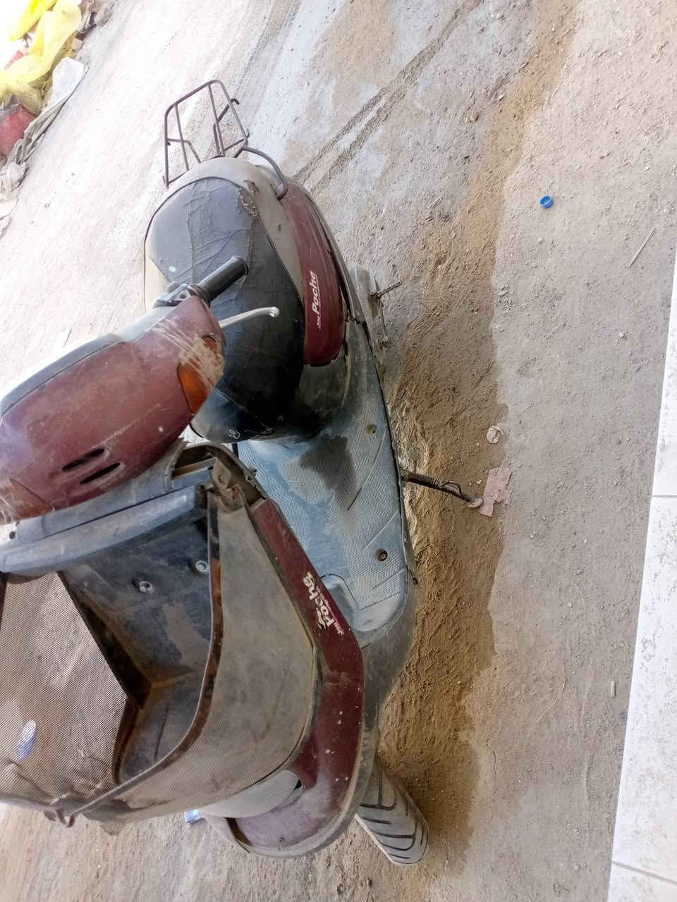 السلام عليكم دراجه منغولي مجفتهه قبل شهرين مكانه حي الامام علي السعر 200 الف رقم الموبايل ***********
