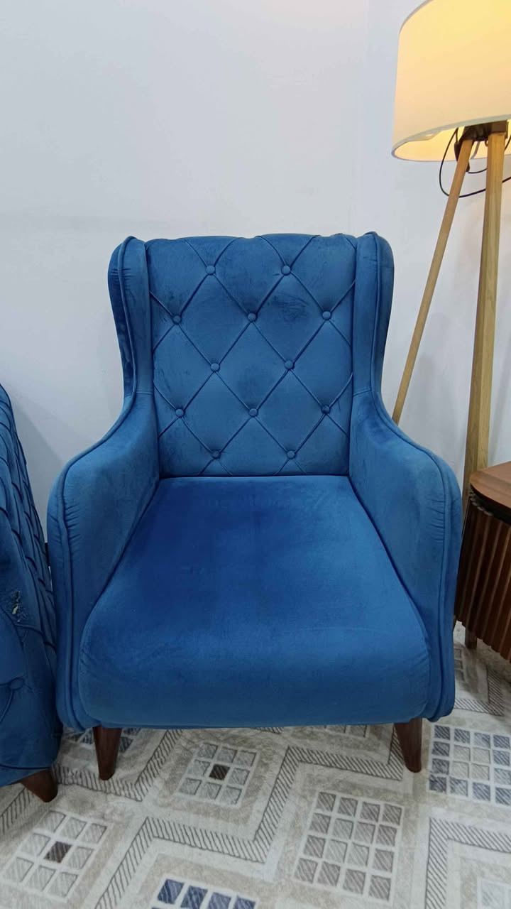 تخم 7 مقاعد للبيع
تخم 7 مقاعد ثقيل جدا للبيع 🏋️‍♂️🏋️‍♀️ماركة عراقية رصينة ( الحسنين) 🎖🏅والي يعرف بالتخومة يعرف شنو هاي الماركة مخمل تركواز الظهر نفس الوجه بالقماش دكم خياط خالي من الكسر فقط بي مكانات اثر قطة وكحة 😹 مثل ما موضح بالصور السعر 350 الف فقط..  العنوان / بغداد / حي الشباب/ المربع الذهبي.. للاتصال والاستفسار على الرقم *********** متوفر واتساب بغداد, العراق
