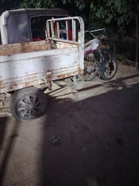 السعر ٣٥٠ وبيه مجال الشراي ٠٧٧٤٥٣٦٠٩٧٦