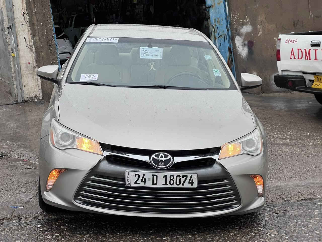 تيوتا كامري
موديل 2017 
ماشي 75 الف مايل
موصفات LE
وارد أمريكي 
لون مومه يز ذهبي 
صياره طگ جديد فقت باب خلفي صبغ
و شويه جاملغ خلفي صبغ صبحت سايق 
صياره بجم كبس خلفي كبس بيدون دواخل 
بيدون أيرباگ فقت واحد برده سيستم 
رقم شاسي موجود منشو رات 
صياره بيدون أي ملاحضه بيدون تعديل بيدون رسعات
سياره تجي داخل ملكي 
السعر 152 مجال
عنوان عقرء 
رقمل هاتف وتساب علي 
***********
