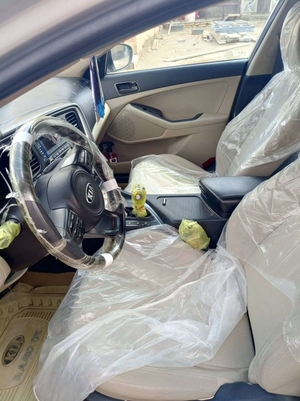 سياره ابتيما خليجي مديل 16مكفوله كفاله عامه بيه دحجه بسيطه باب السايق رقم بغداد مداور ثاني يوم مكان السياره سماوه  ماشيه 139فقط رقم التواصل  ‏‪***********‬‏السعر 155وبيه مجال بسيط
