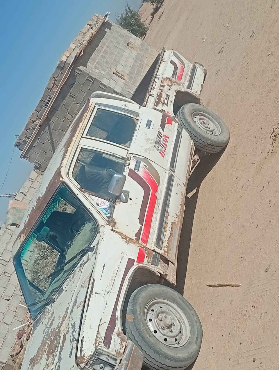 سلام عليكم تيوتا للبيع موديل 85 مكفوله كير مكينه رقم سياره ذي قار. اتصل عل رقم وتدلل ***********
