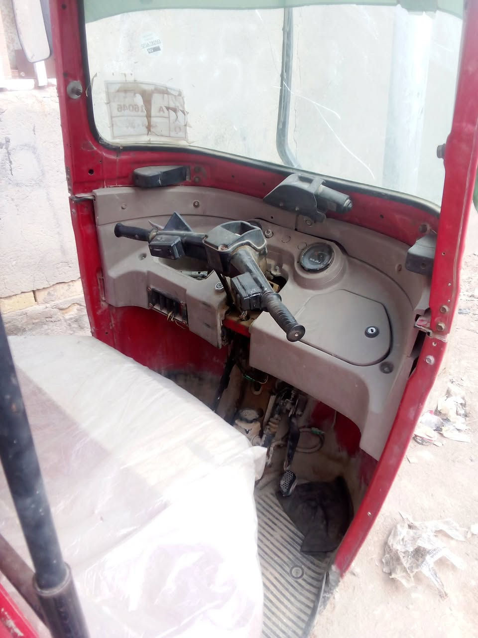 تكتك للبيع ب 3ملاين وبيها مجال ***********
