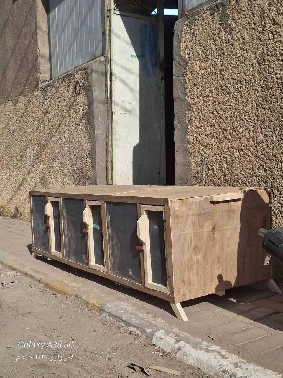 خانات تبزير شغل اليوم لأحد الاخوة 
دبل سيم طبقتين 
سيم بك 
وسيم مغلون
السعر ٥٥ الف
توصيل داخل الديوانية ***********
نعمل بتصميم انواع والاقفاص
