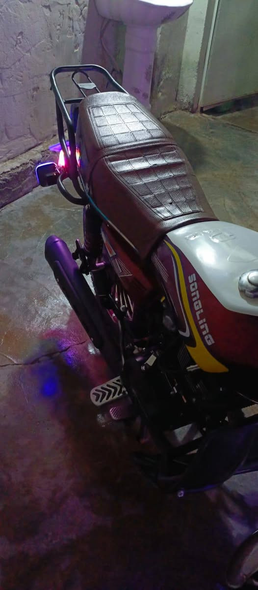 السلام عليكم للبيع دراجه مديل 26دراجه 
حلوه دراجه ماشيه شي قليل دراجه حلوه بشكل الدراجه بيها منفيز سعر 750وبيها مجال للشراي مكان الدراجه سامراء 
الستفسار /***********
