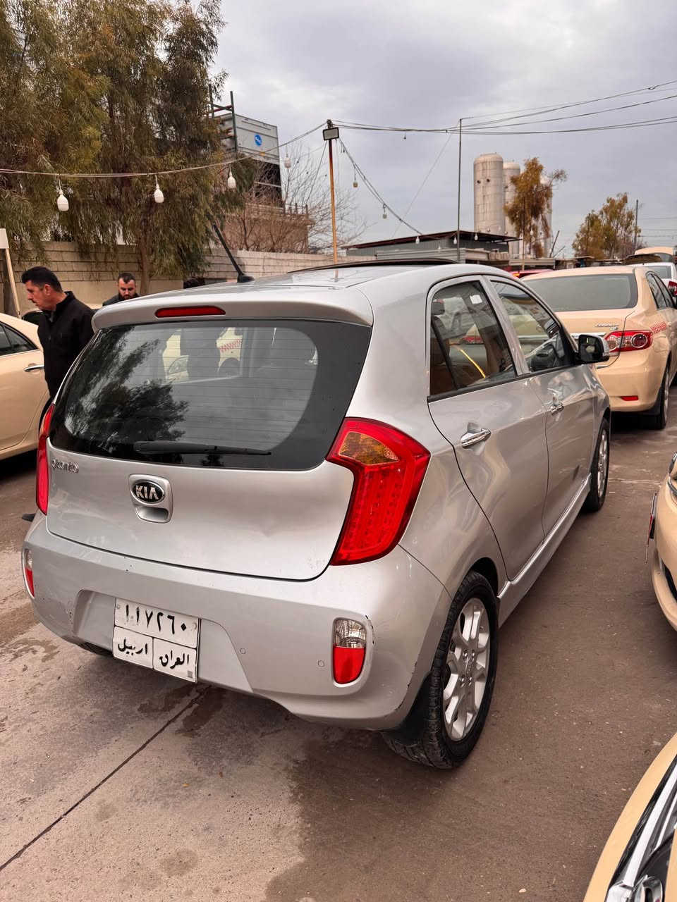 كيا بينكاتؤ ٢٠١٥ فول فول سلايت به سمه 
دوو بارجه ي كؤراوه جاملغ و داركاي سكن 
جاملغي لاي سايق سارده كوته رسمم داناوه 
كيرو مه كينه و ته بريد به شه رته 
سعر ٨٥ مجال 
غرامش ١٦٠ هه زاري له سه ره 
*********** أربيل, العراق
