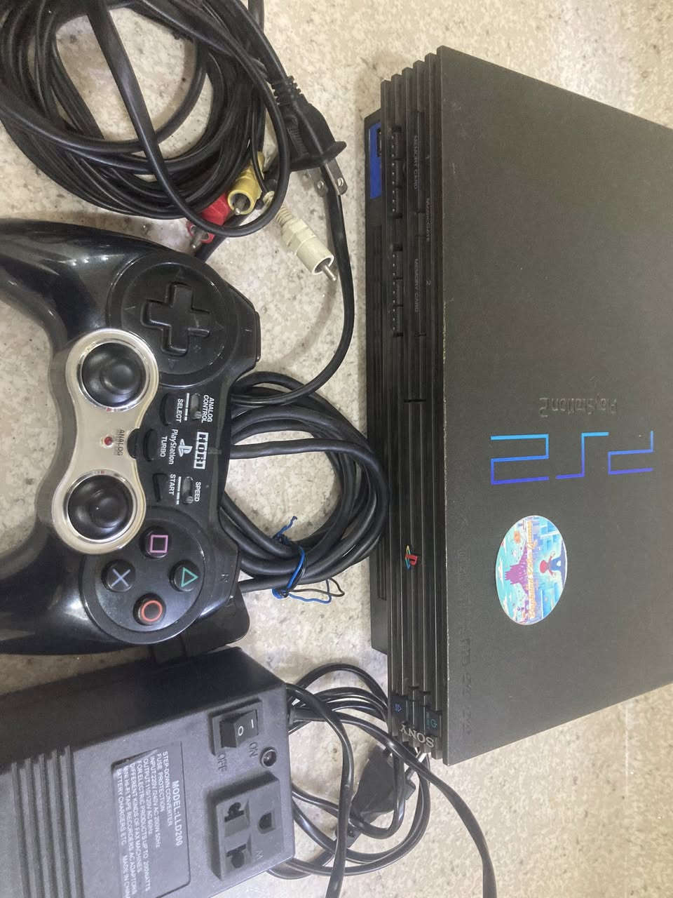 Ps2 
ريجن ياباني 
يده تيربو hori
محوله كهرباء 110-220
يشغل فقط اقراص اصليه 
عدسه سحب قوي 
العاب اصليه عدد 15
للحجز خاص او واتساب ***********
يوجد توصيل
