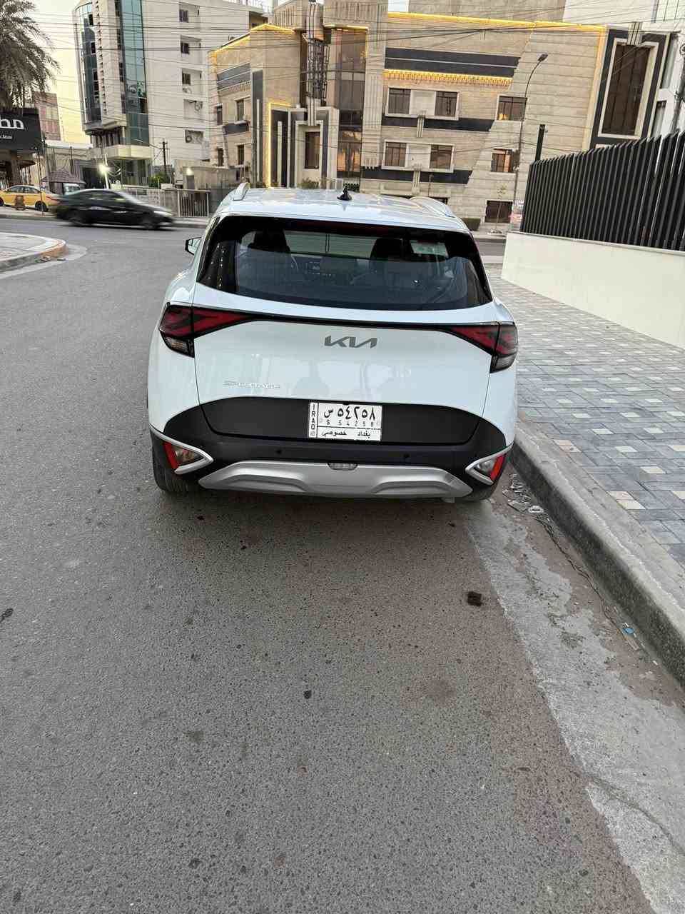 السلام عليكم 
سياره سبورتج خليجي موديل 2023 للبيع 
المواصفات : بصمه ،
تشغيل عن بعد 
، ترحيب 
، ويل ١٩ 
مري طبك
بلوجكتر.
….
حادث السياره: موجود بلمنشور صور السونار 
ايرباك دشبول وسيترن 
طخه بلبدنه
للتواصل والاستفسار
***********
مكان تواجد السياره كراده خارج
