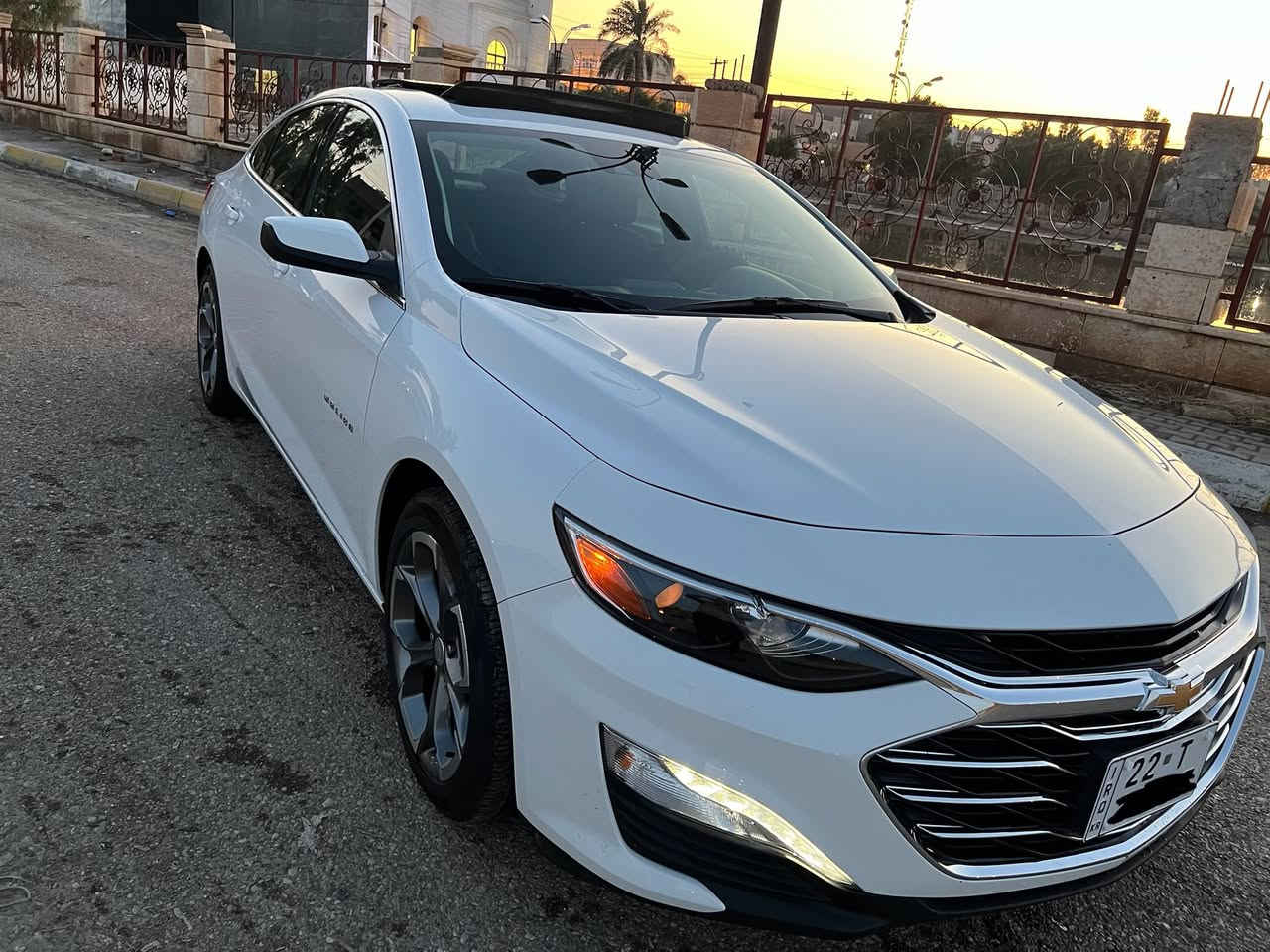 سلام عليكم ماليبو موديل 2024لبيع  موصفات LT2  
كشنات كهرباء ⚡️ 
كشنات تدفئه 
شاشه 
كامره خلفيه 
تحديد مسار
بصمه تشغيل 
فتحت بانوراما 
قطعتين تبريد ثلج
كير 7 نمر
ويلكب 18
لايت يجي اصفر مبدل ابيض بلادي 
محرك 1500 توربو 
ضرر بين بابين باب خلفيه مبدل بلادي 
رقم سياره ربيل جديد
مكان سياره ديالى بعقوبه 
رقم هاتف 📞 ***********
سعر 155 بيه مجال
