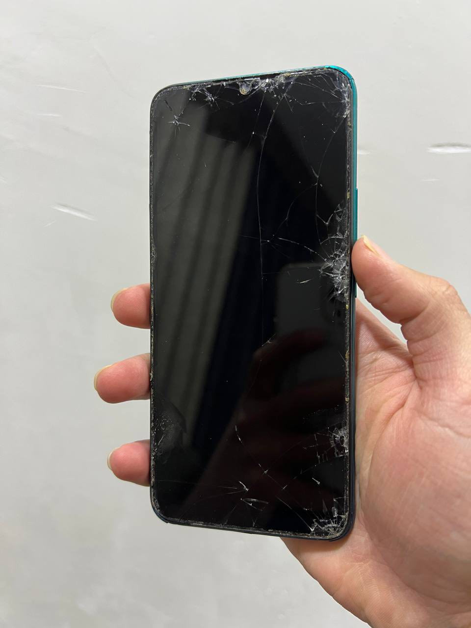 انفنكس يحتاج اله شاشه تصليح السعر 35 وبي مجال مكاني بغداد الامين الثانيه ***********
