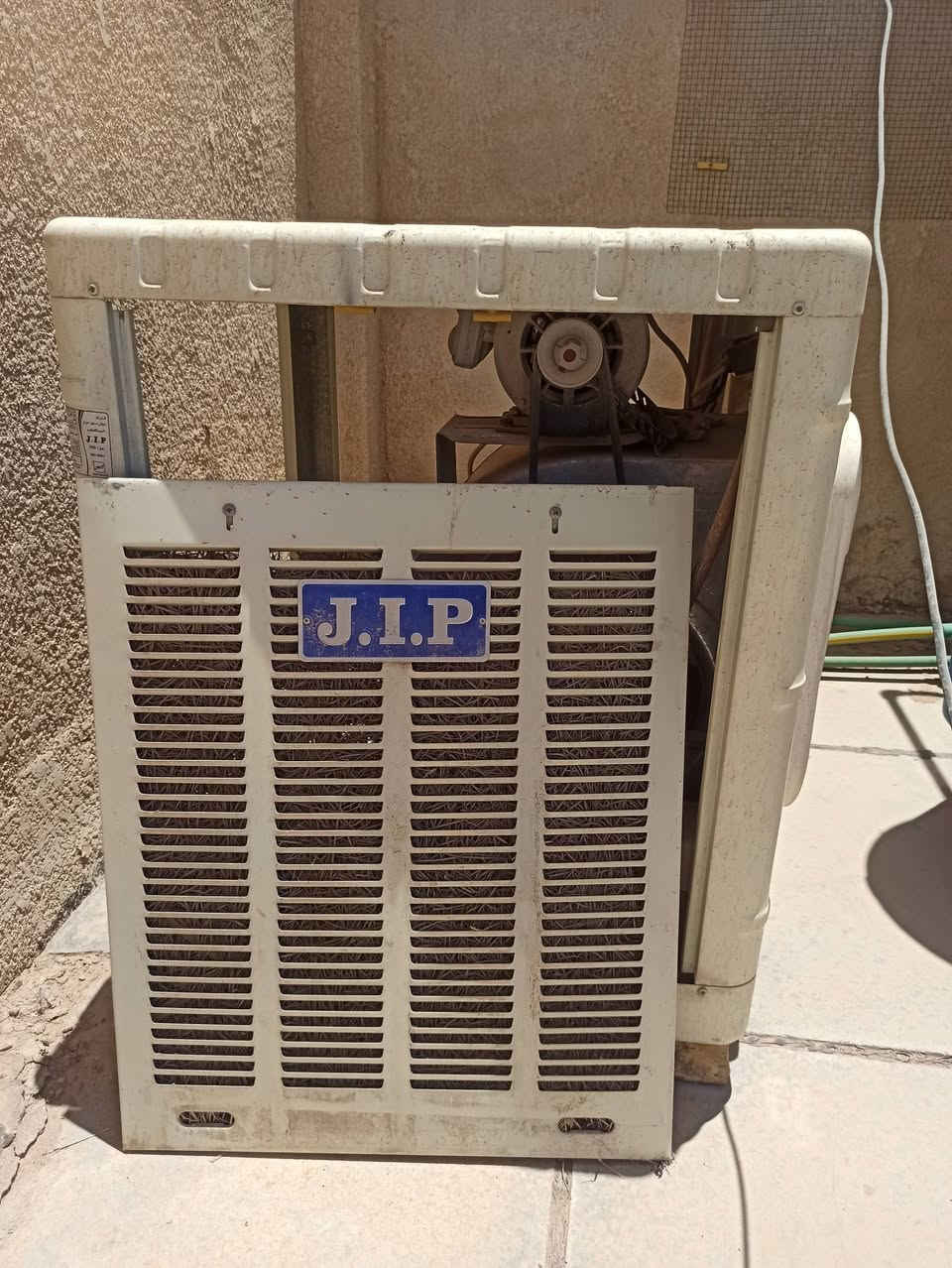 مبروة .j.i.p
نظيفة .جدا..مستخدمة قليل  قطرةخياس مابيها..دبل واتر بم ..السعر ١٢٠ وبيها مجال ..كربلاء ..***********
