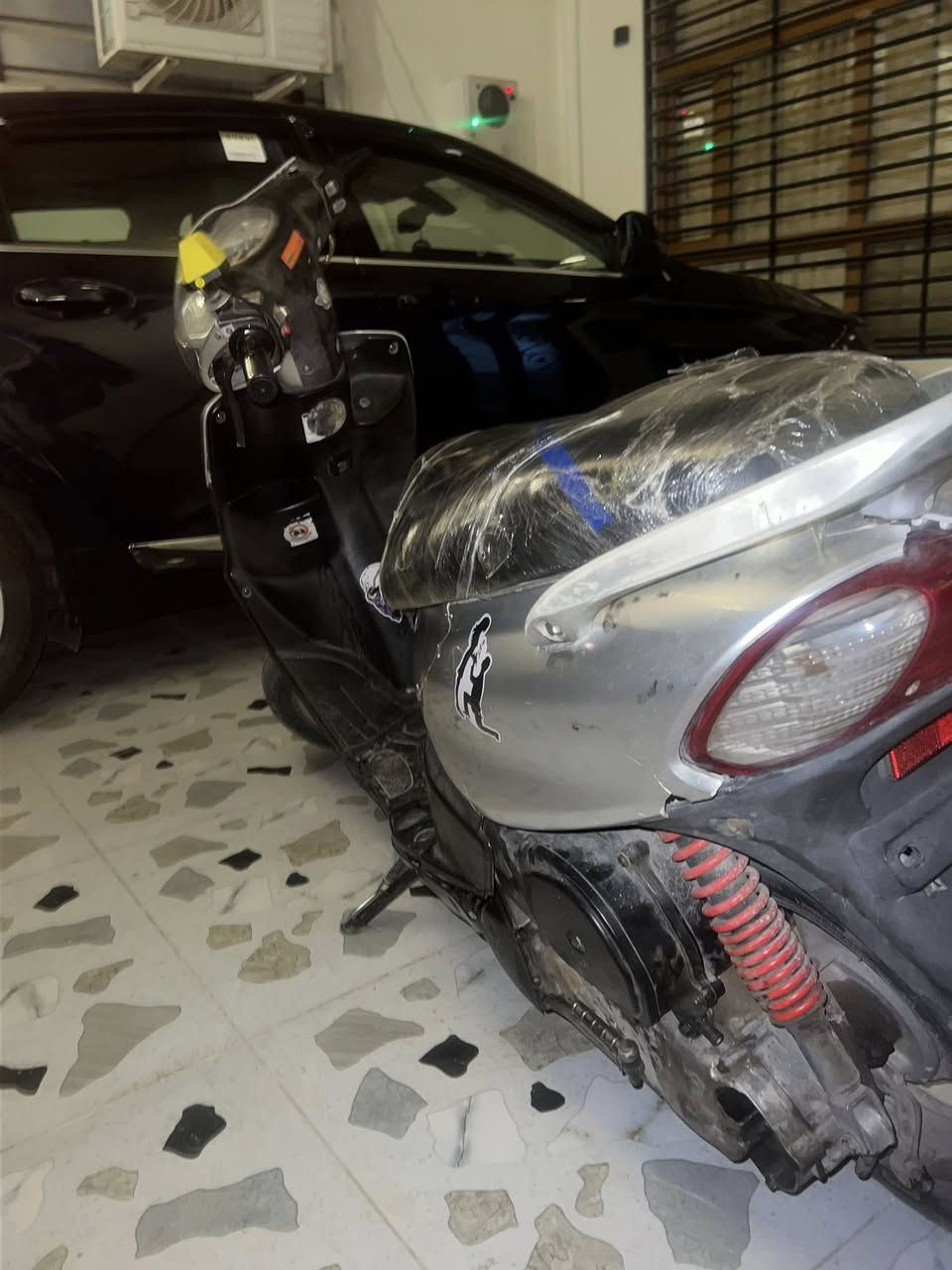 دراجه ماكس قجمه للبيع
محرك بلاد كفرات نضيفه كلجات جديده مبدلهن وقايش جديد لايتات شغاله كهربائيات كامله صالنصه رياضي كابريتر مبدله جديد عداد سرعه شغال صوتها كلش حلو وناعم ودراجه صافيه مابيها اي صوت تايرات جديده دبلات جديده دراجه نضيفه مناقصها اي شي 
السعر:380الف مكاني كركوك اسره مفقودين قرب جامع عدل📍
رقم موبايل :***********  واتس اب وسيم كارت
